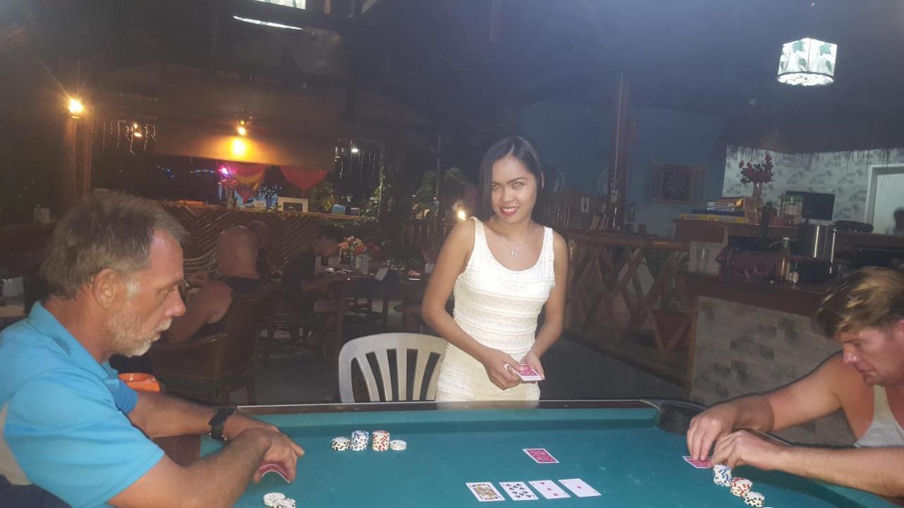 The Shark'S Tail Dive Center Hotel Daanbantayan Exterior foto