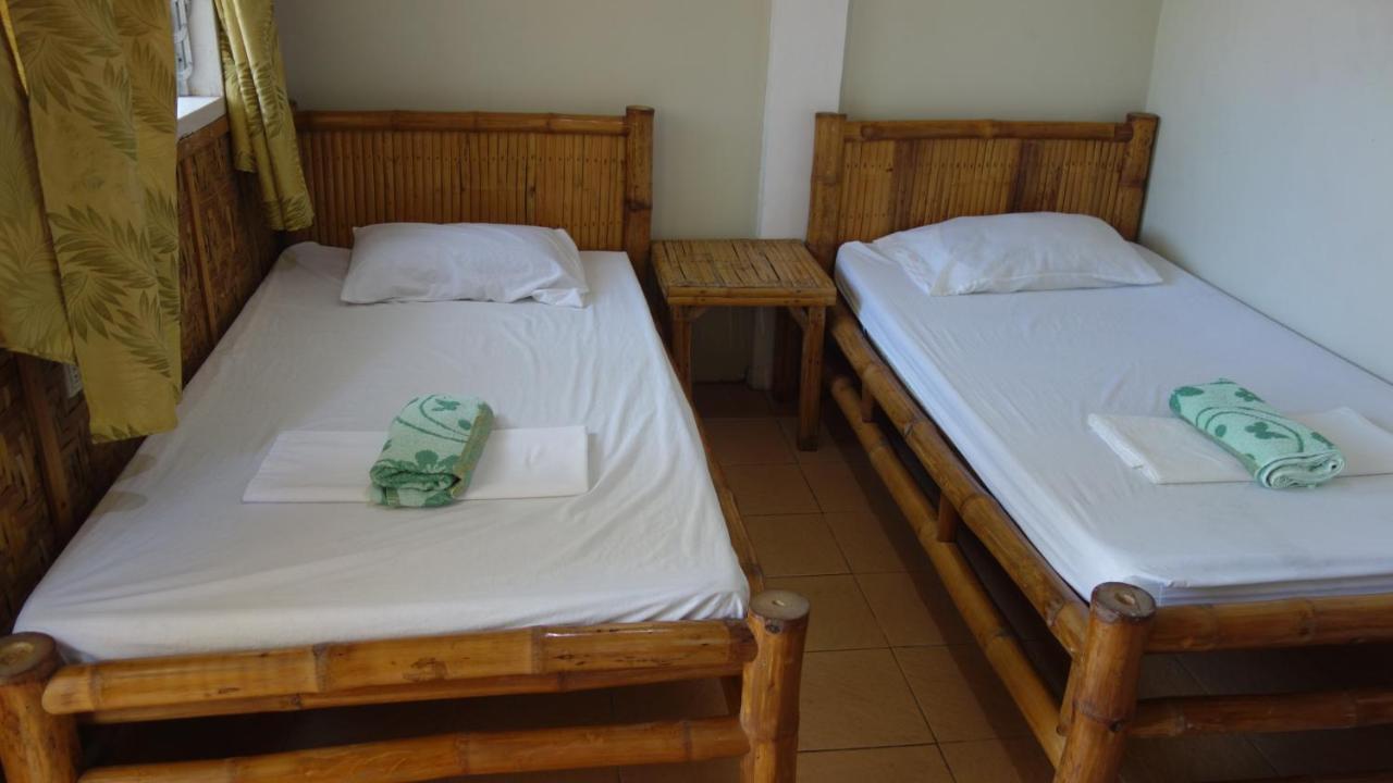 The Shark'S Tail Dive Center Hotel Daanbantayan Exterior foto