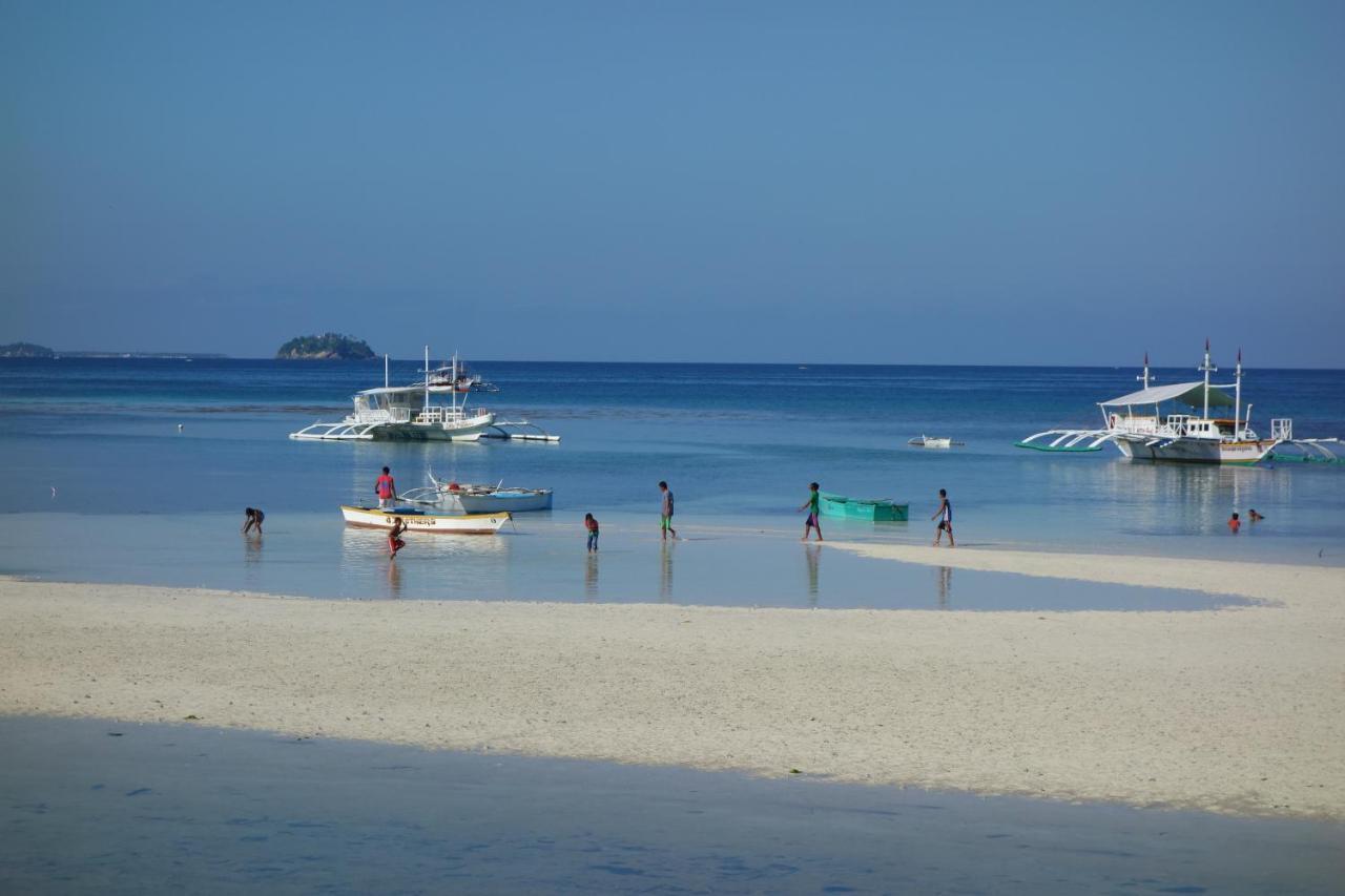 The Shark'S Tail Dive Center Hotel Daanbantayan Exterior foto