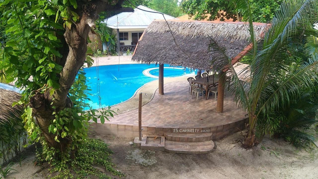 The Shark'S Tail Dive Center Hotel Daanbantayan Exterior foto