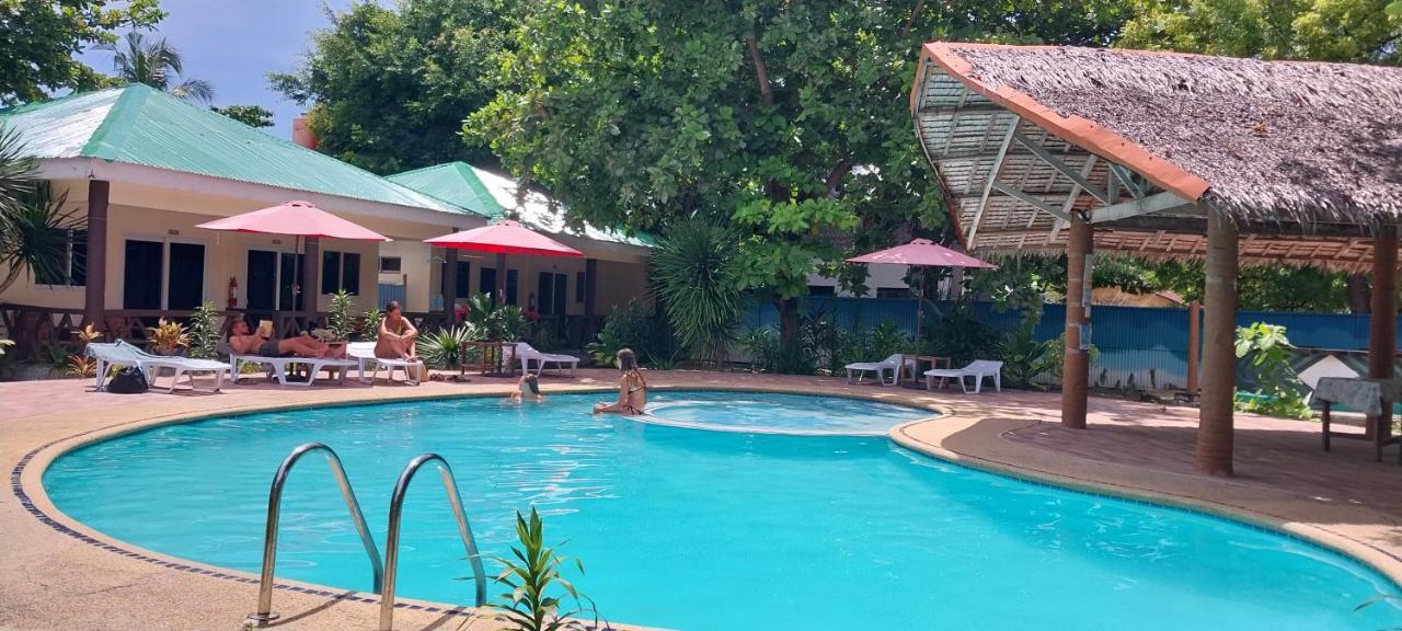 The Shark'S Tail Dive Center Hotel Daanbantayan Exterior foto