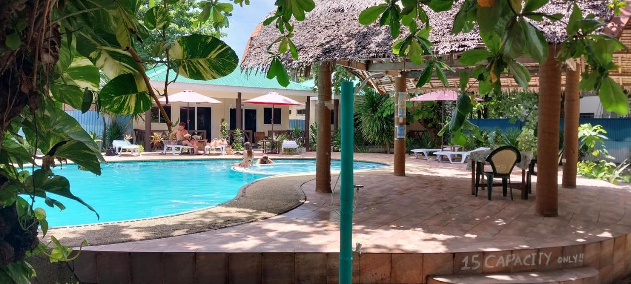 The Shark'S Tail Dive Center Hotel Daanbantayan Exterior foto