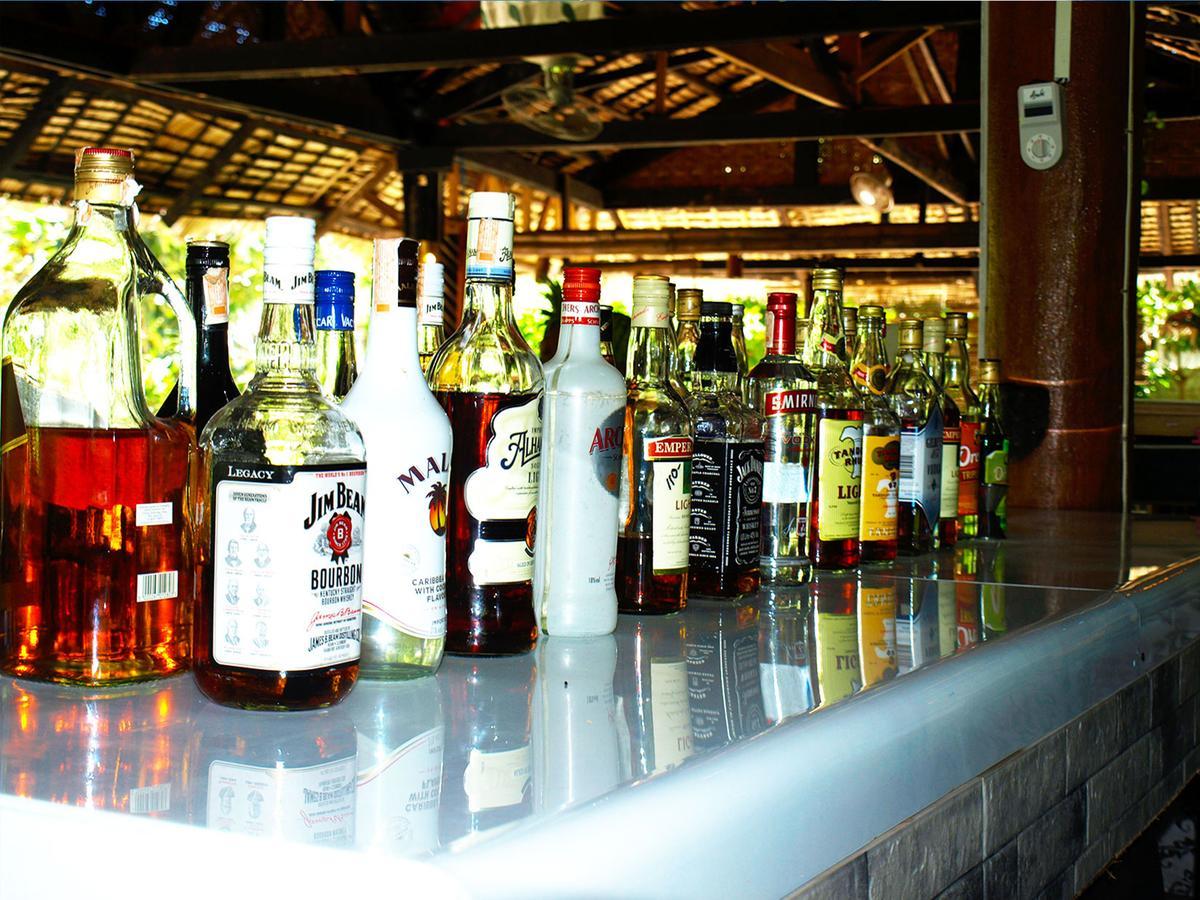 The Shark'S Tail Dive Center Hotel Daanbantayan Exterior foto