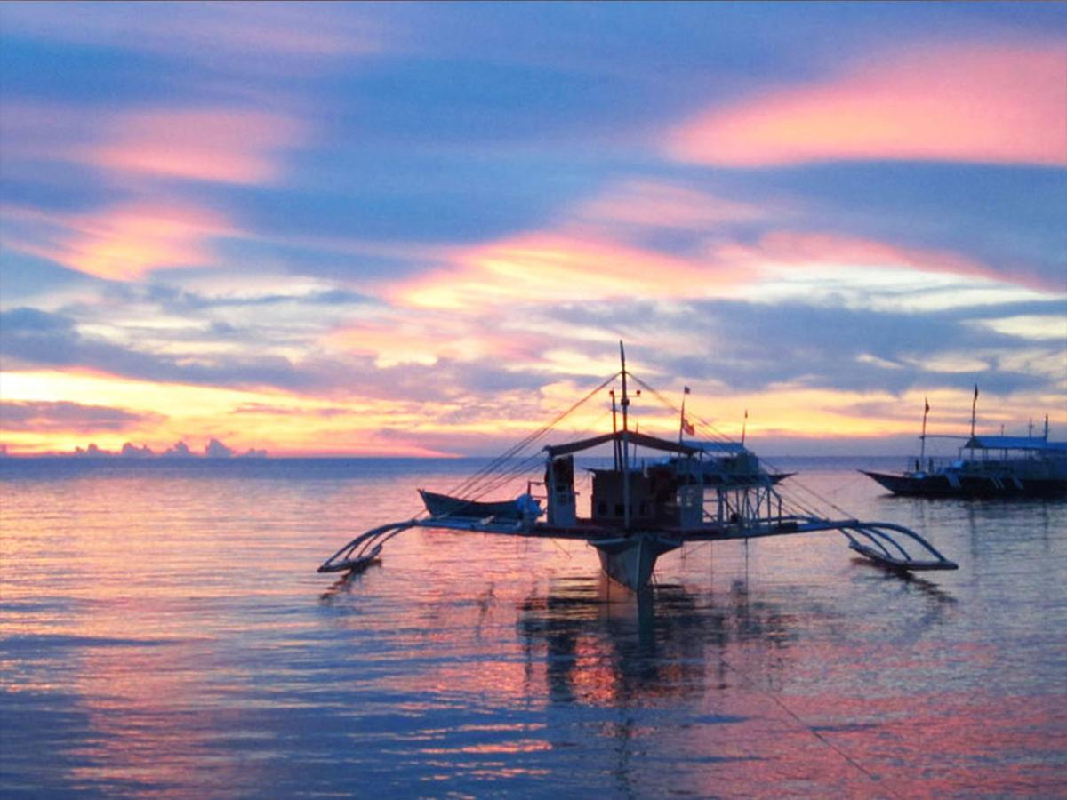 The Shark'S Tail Dive Center Hotel Daanbantayan Exterior foto
